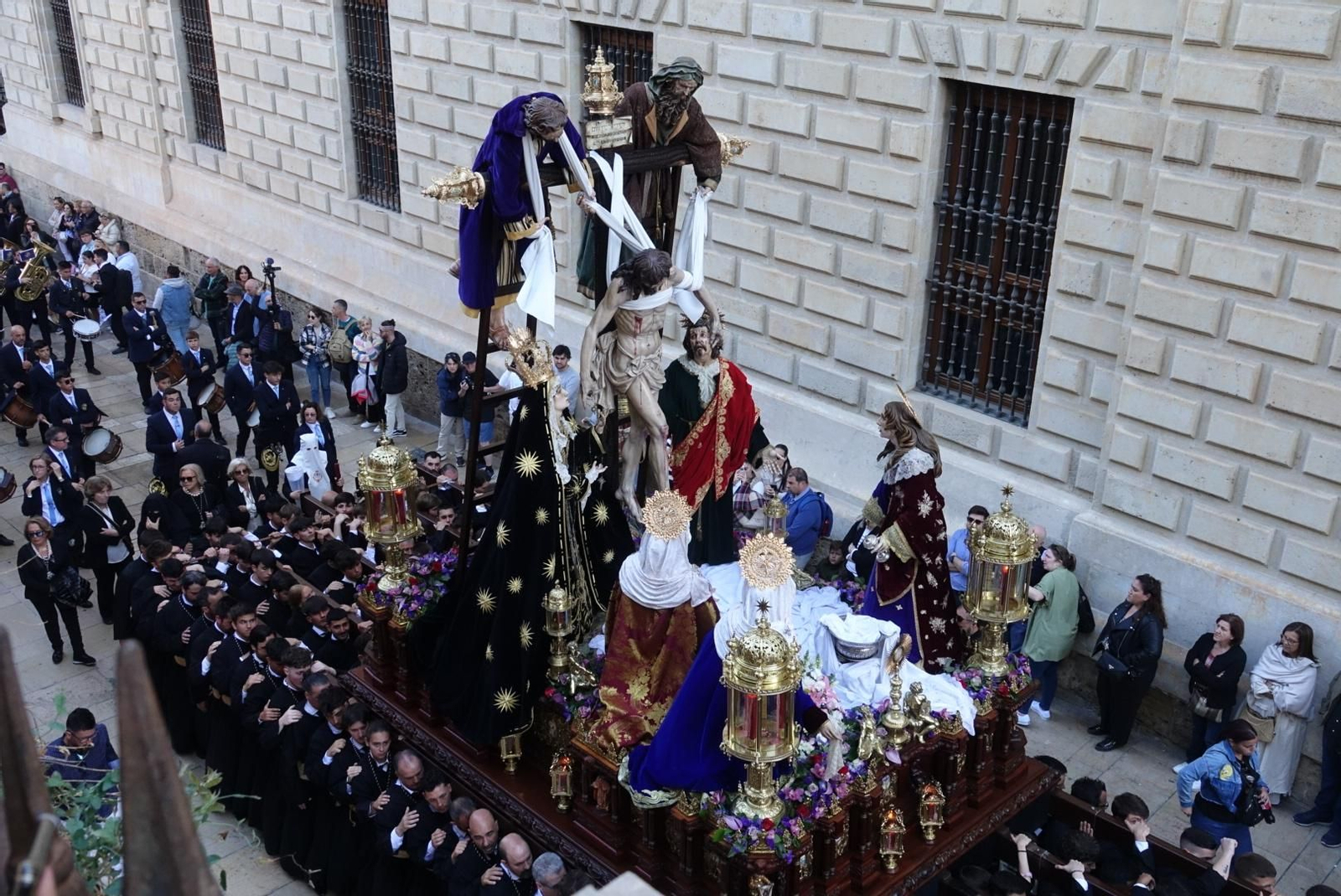 Las fotos de Descendimiento en el Viernes Santo de Málaga Las fotos de Descendimiento en el Viernes Santo de Málaga