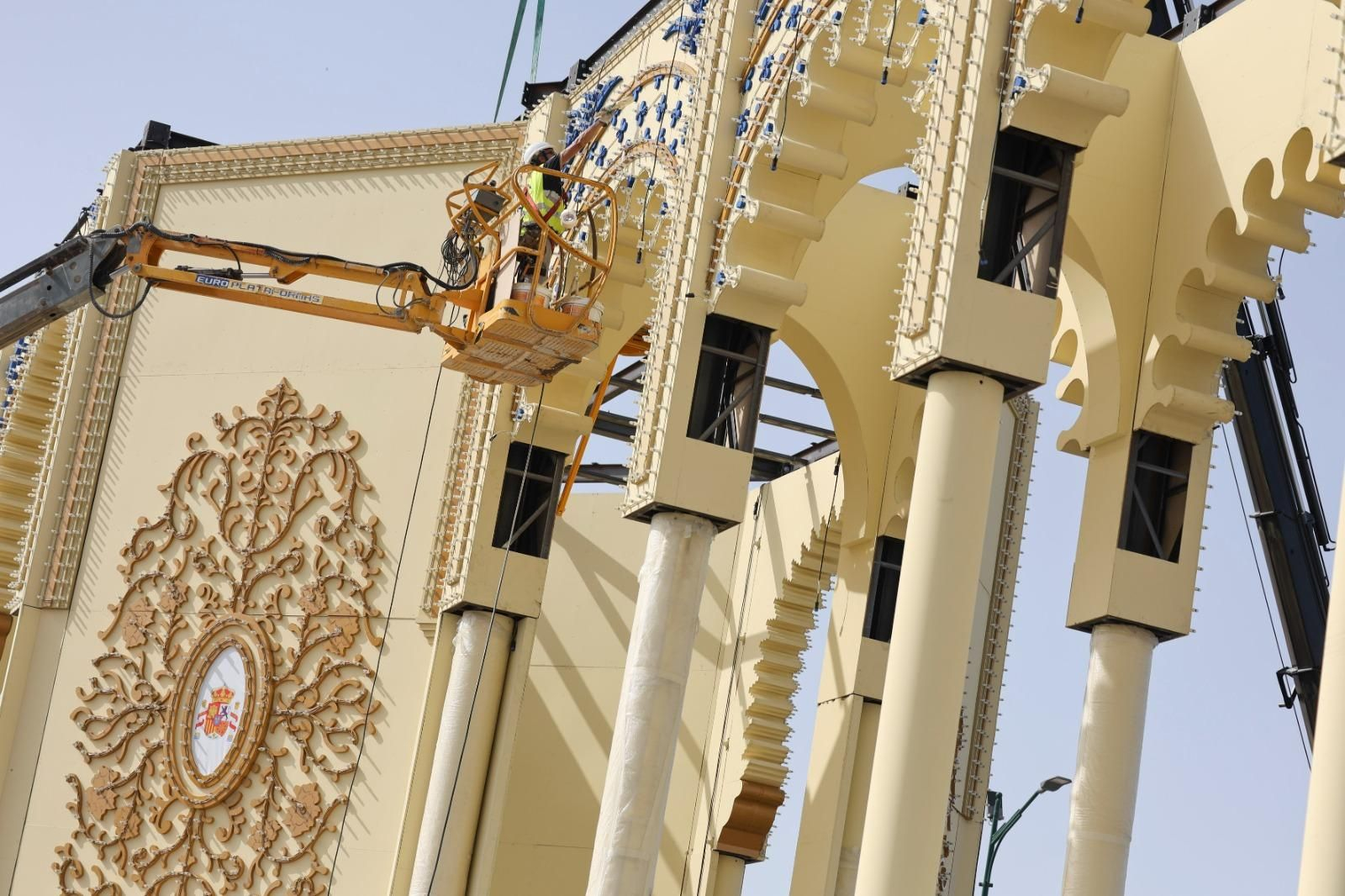 Así es la nueva portada de la Feria de Málaga 2025, en imágenes