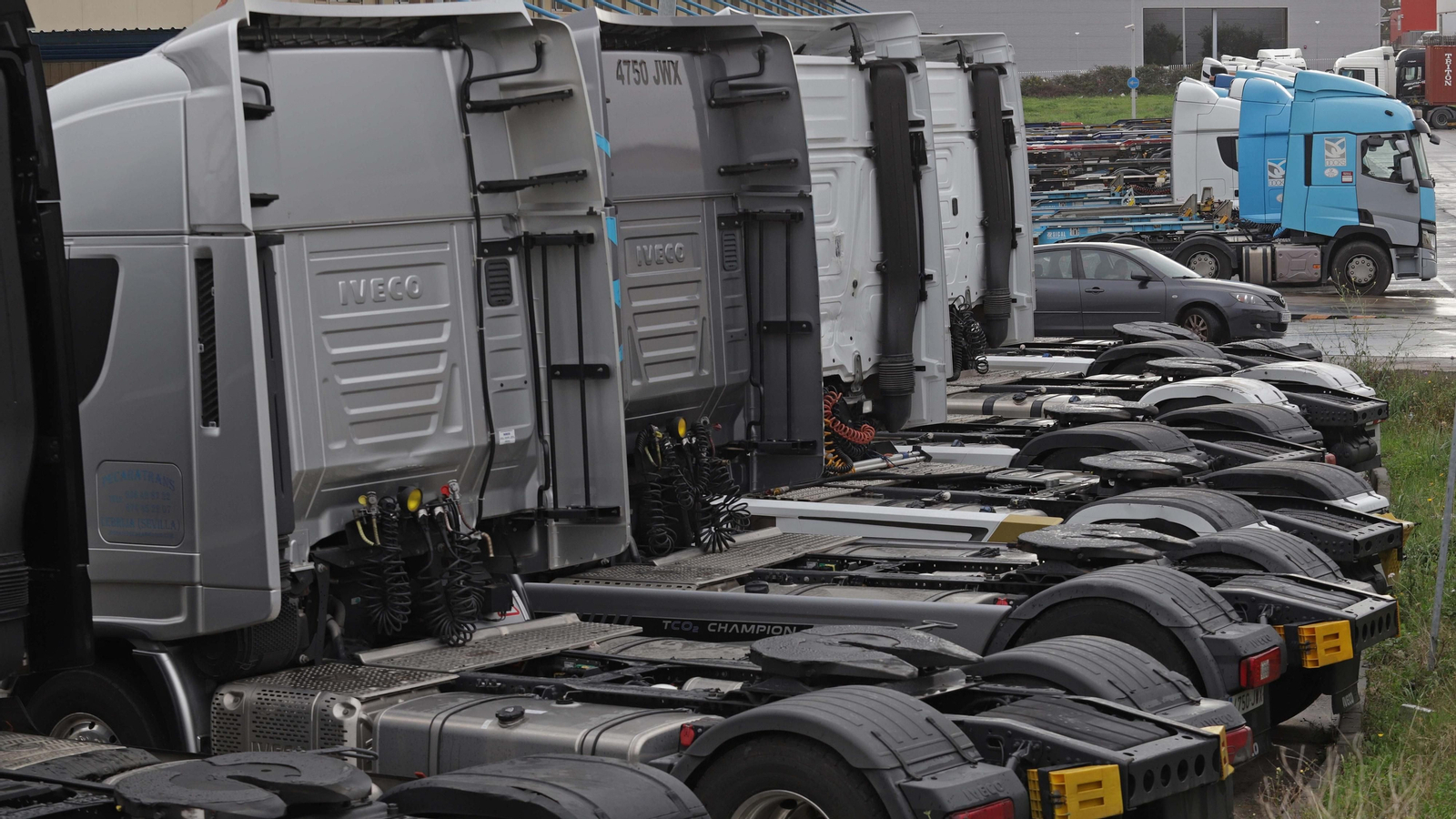 Fotos de la cuarta jornada de huelga de camioneros en Algeciras