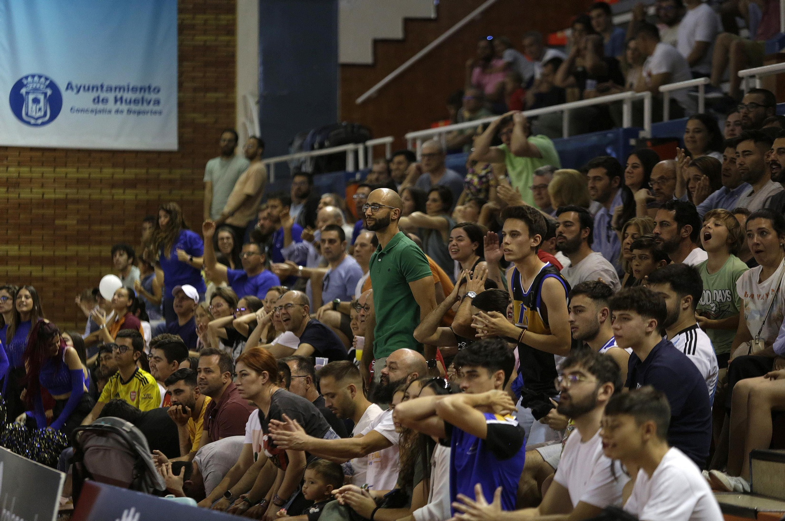 Imágenes del UE Mataró-Huelva Comercio en el Andrés Estrada