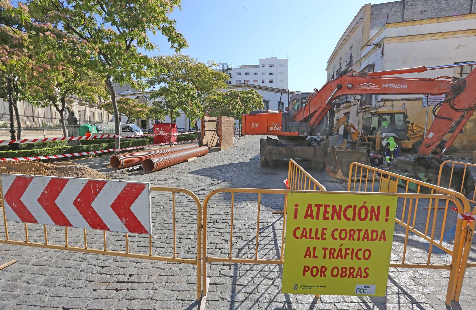Imagen captada este martes de las obras en la plaza del Arroyo.