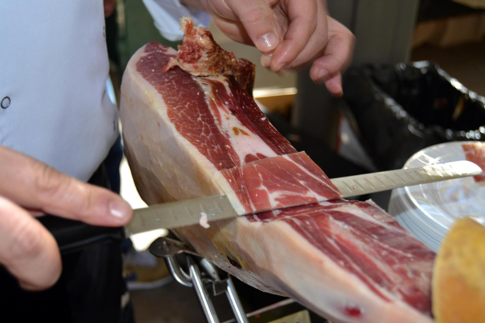 Cortador de jamón, en una edición pasada de la feria de Campillos.