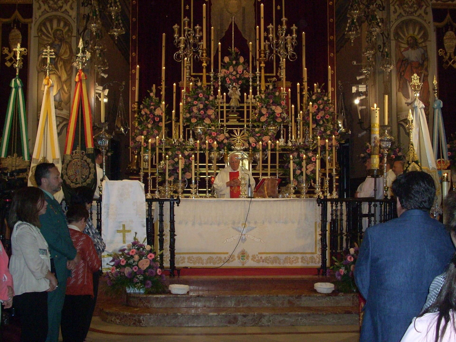 La novena se oficia en la iglesia parroquial de Almonte.