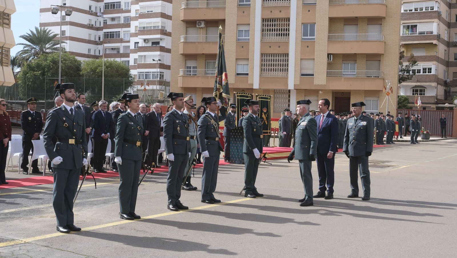Las imágenes de la toma de posesión del nuevo coronel jefe de la Guardia Civil de Almería