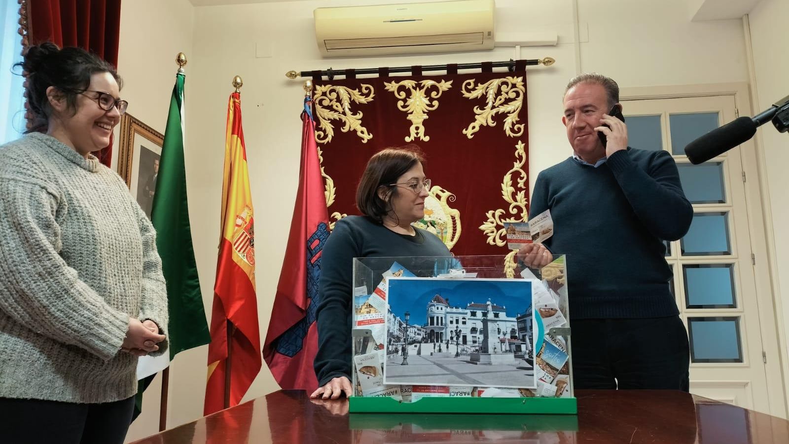 Celebración del sorteo de Aracena en Fitur 2025.