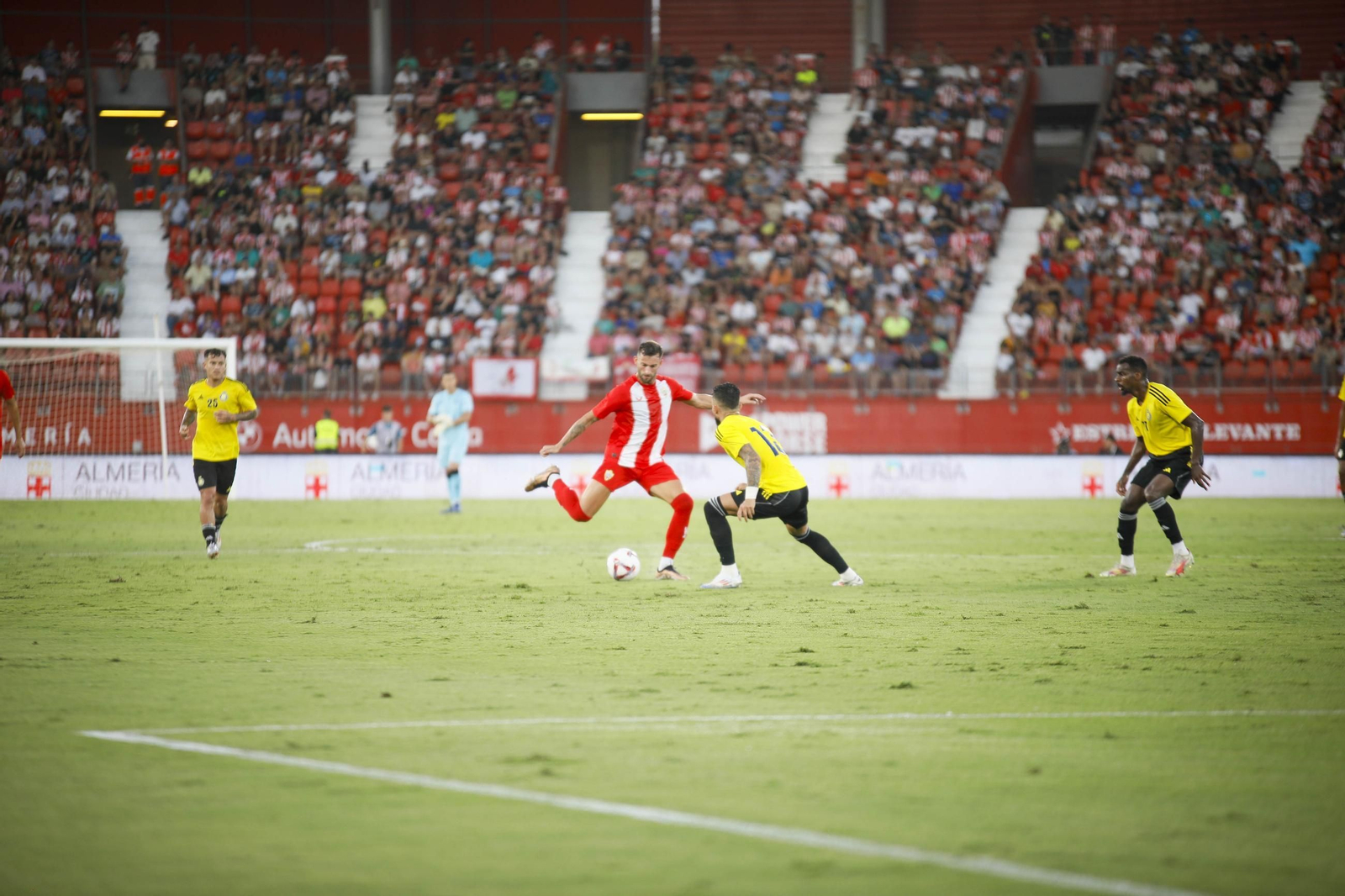 Imágenes del UD Almería-Al-Nassr, Memorial Juan Rojas