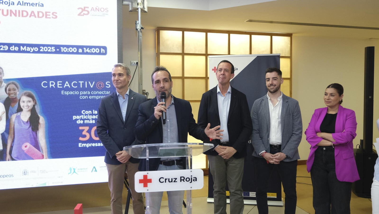 I Feria de Empleo Cruz Roja de Almería, en imágenes