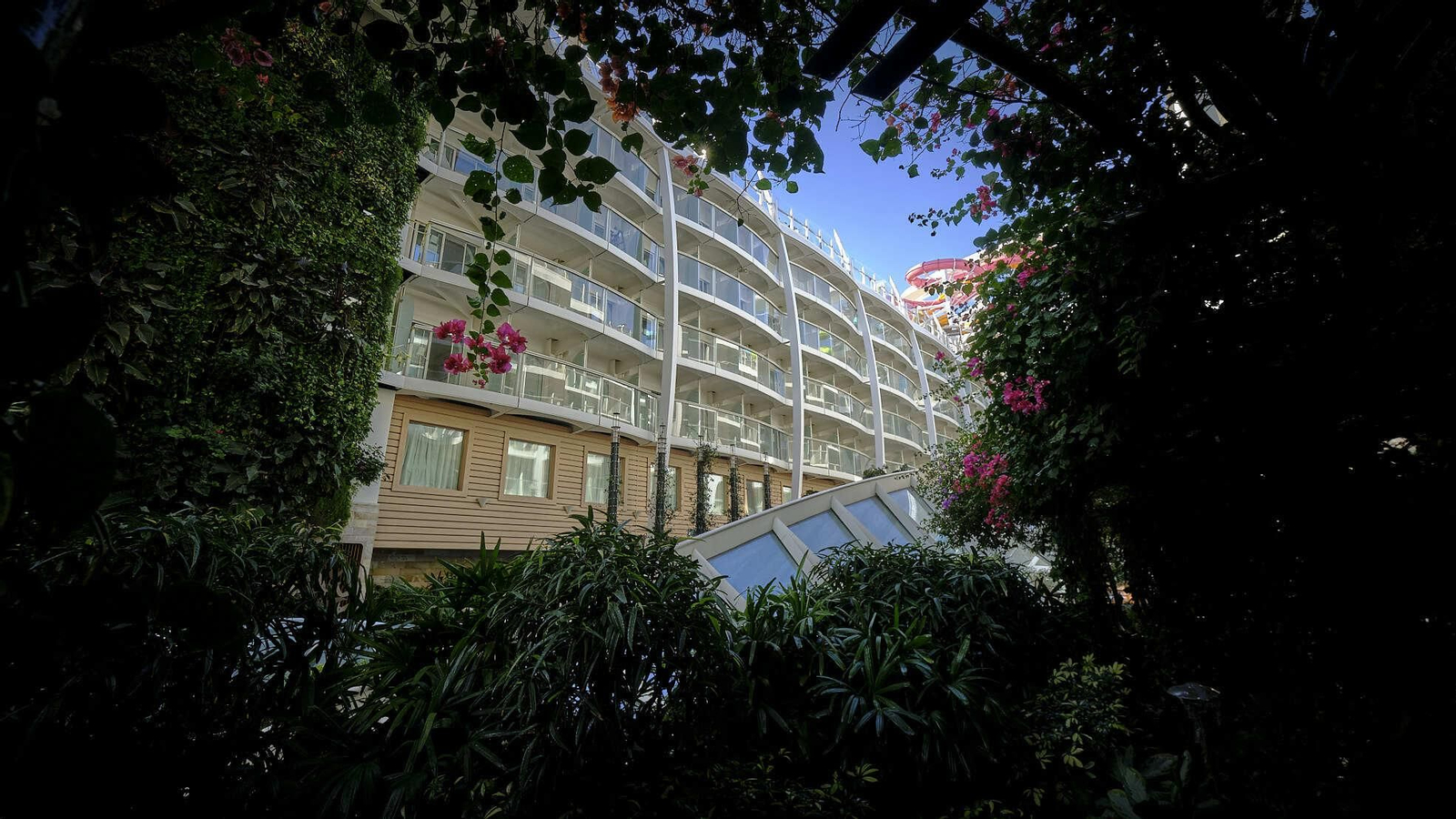 Obras en el buque 'Oasis of the Seas' Obras en el buque 'Oasis of the Seas'