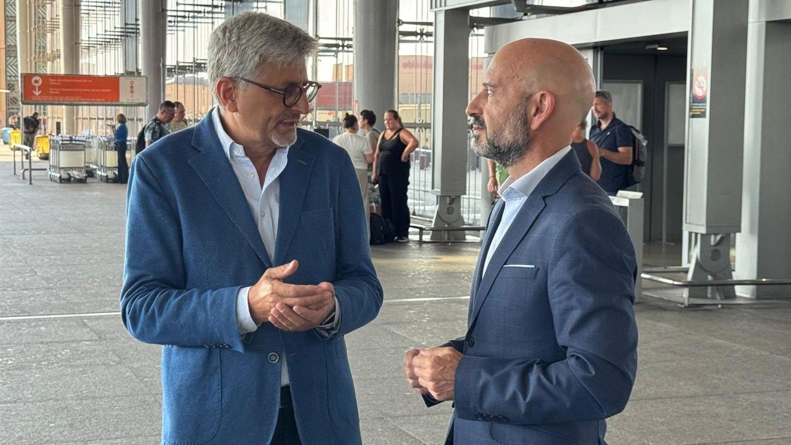 Josele Aguilar, secretario general del PSOE de Málaga, y Javier Salas, secretario coordinador del Área de Política Institucional.