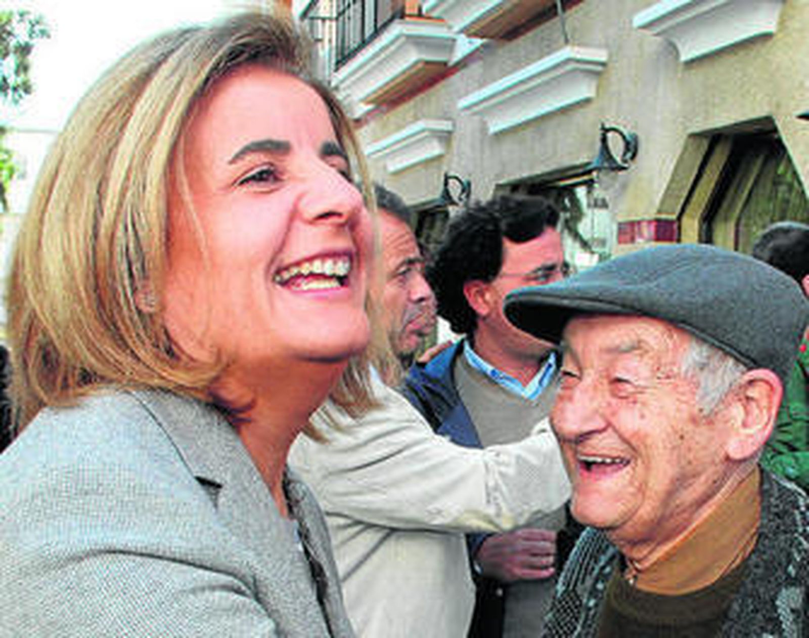 Fátima Báñez, en un acto de campaña en Huelva antes de las elecciones del 20-D.
