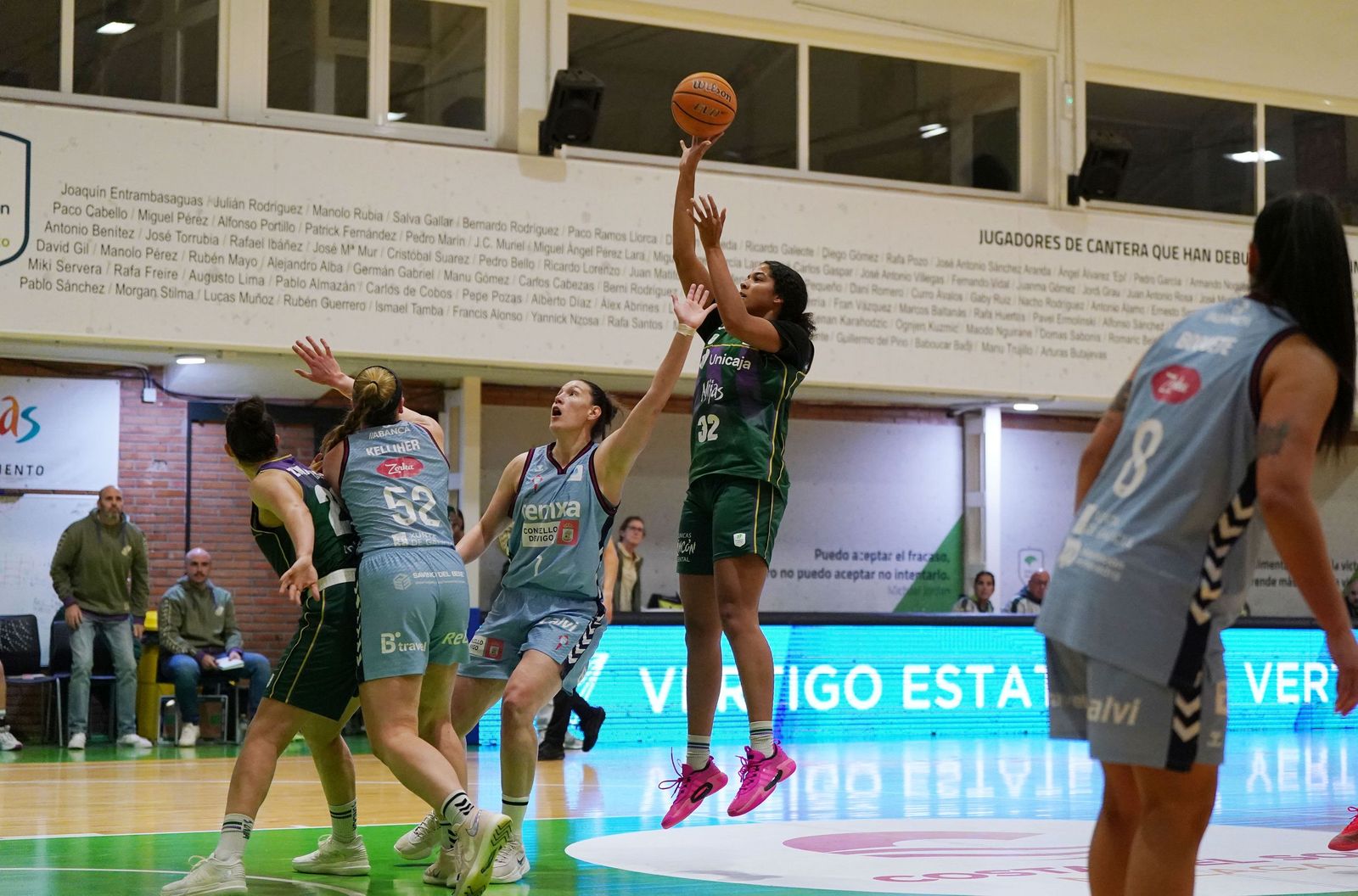 El Unicaja Mijas acusa el desgaste físico (67-73)
