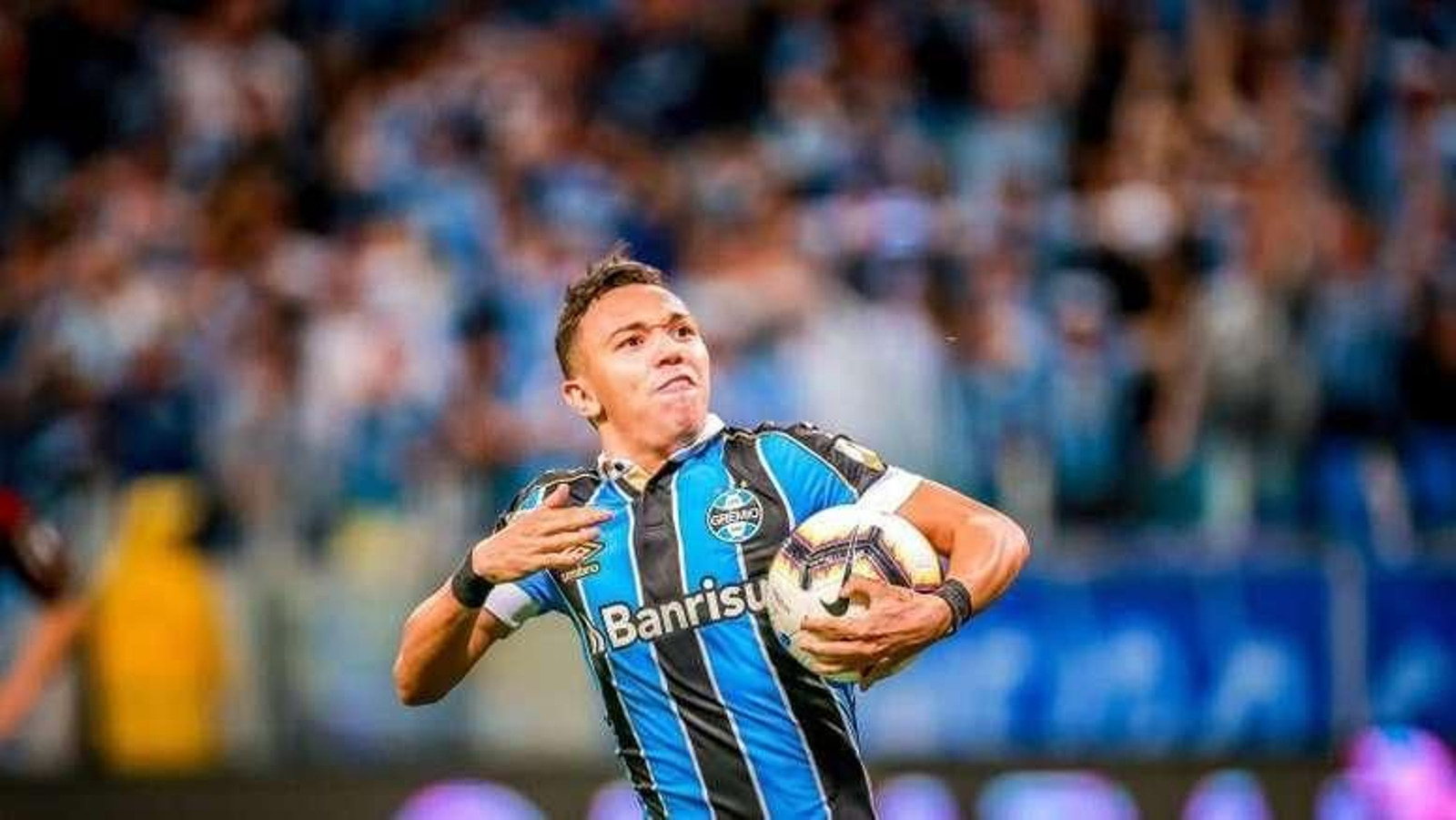 Pepê, delantero de moda en Brasil.