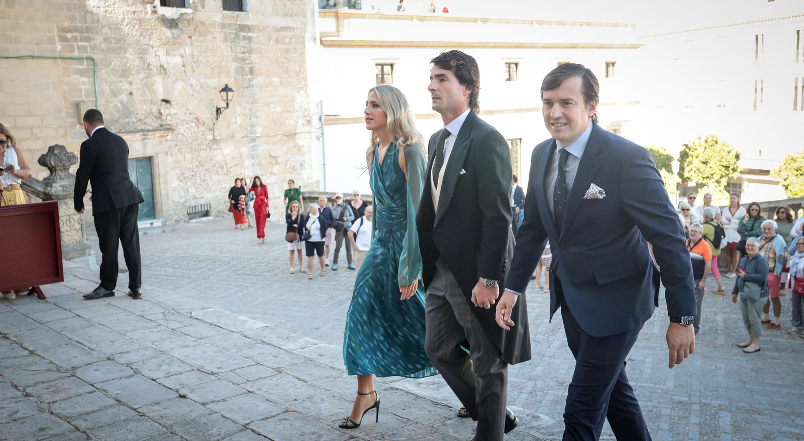 Imágenes de los asistentes a la boda de Ana Cristina Portillo Domecq en la Catedral de Jerez Imágenes de los asistentes a la boda de Ana Cristina Portillo Domecq en la Catedral de Jerez