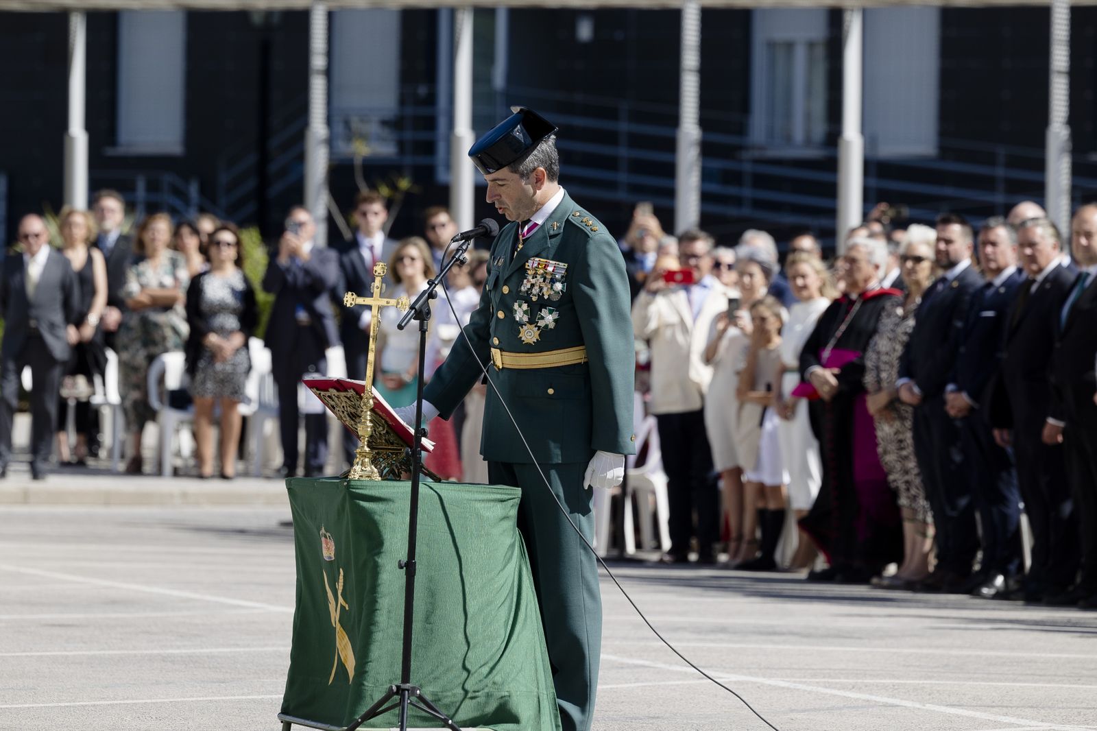 Toma de posesión del coronel Luis Martín Velasco como jefe de la Comandancia de la Guardia Civil  de Cádiz