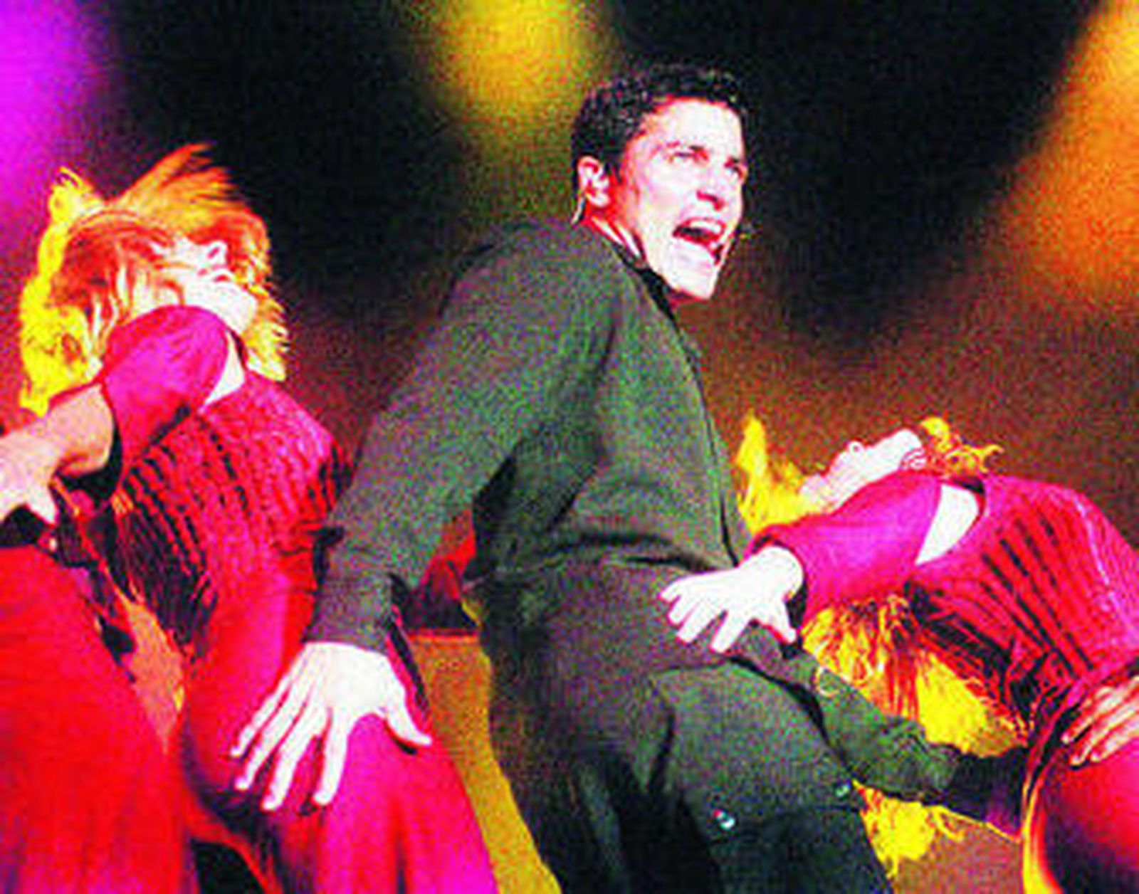 Chayanne en su actuación del año 1999 en el colegio San Felipe Neri.