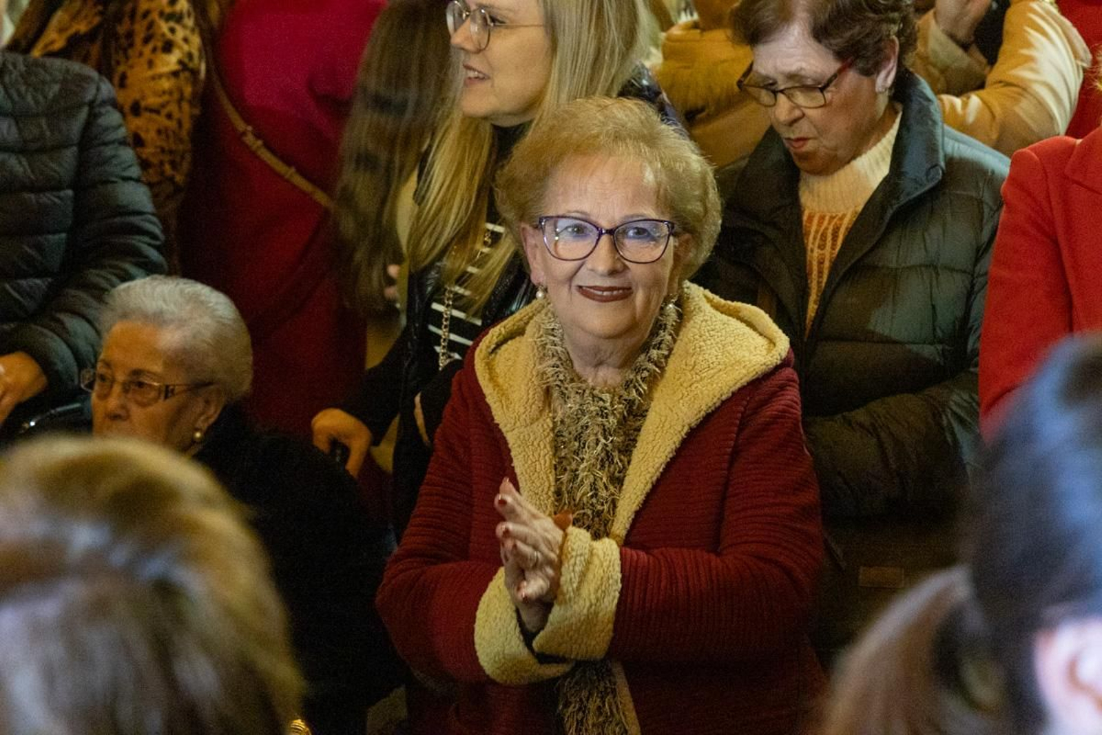 Jaén enciende su Navidad con sus habitantes echados a la calle