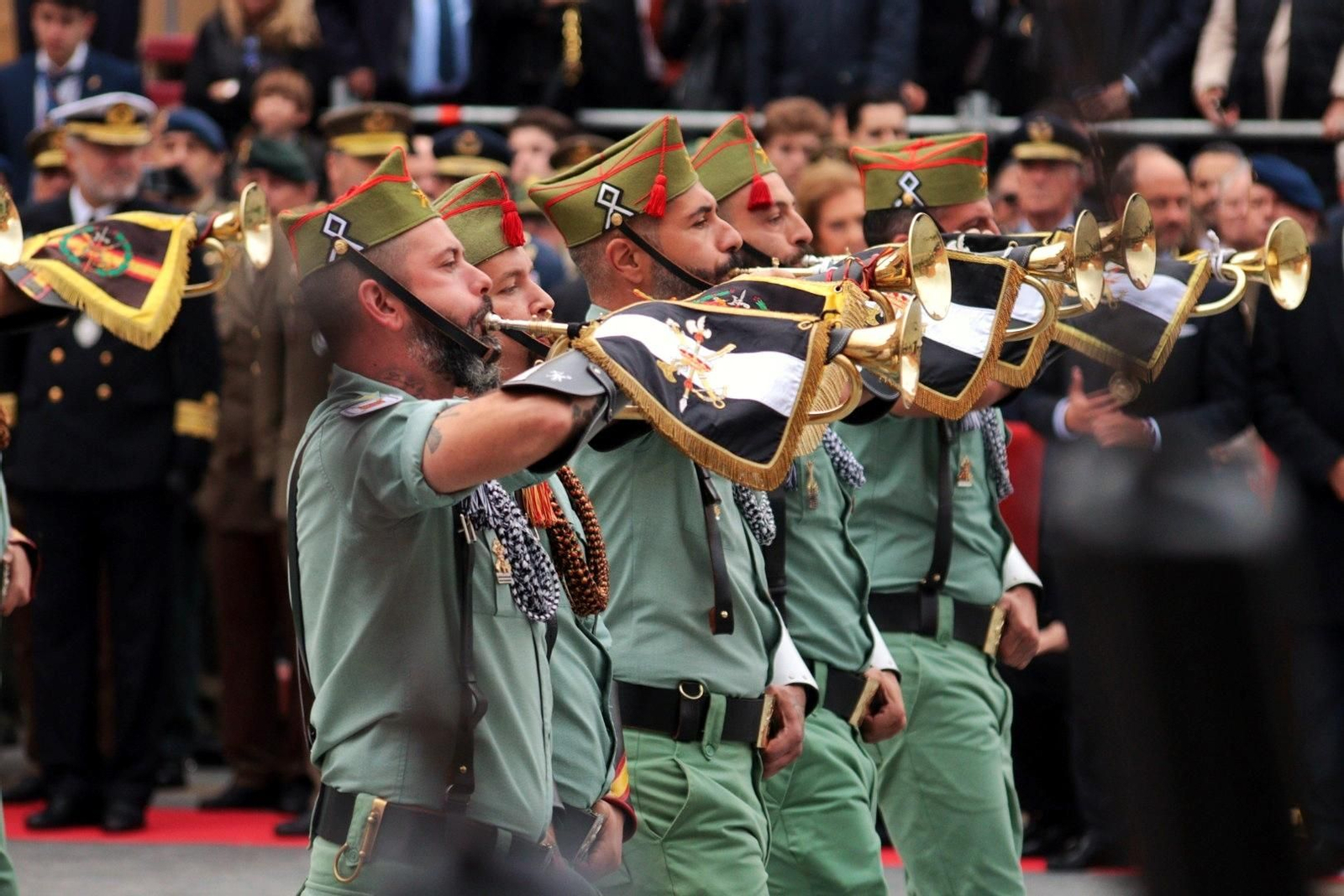 Las fotos de la Legión en el traslado del Cristo de Mena en Málaga este Jueves Santo Las fotos de la Legión en el traslado del Cristo de Mena en Málaga este Jueves Santo