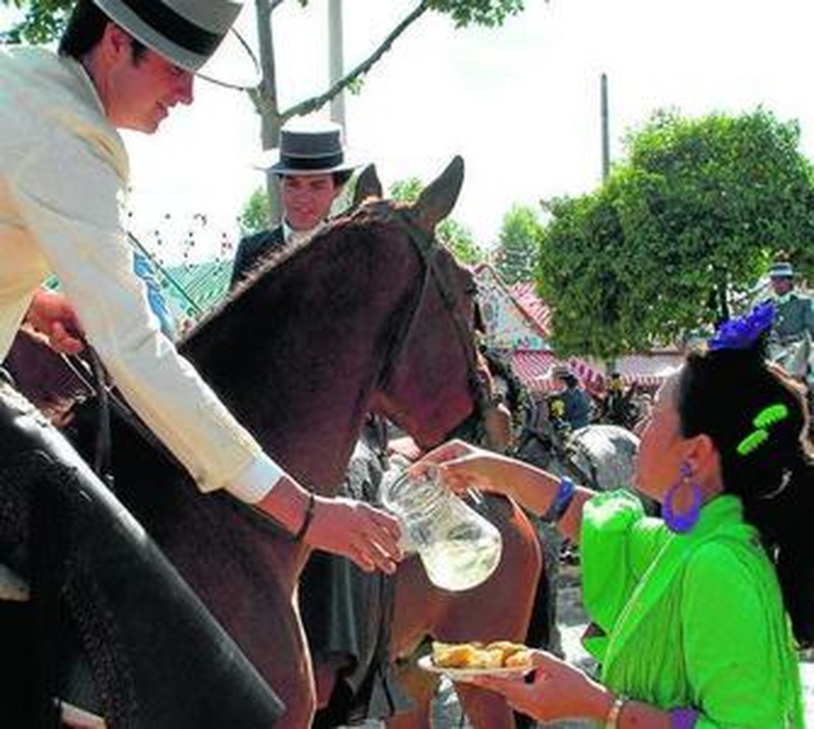 La mezcla se ha extendido y es la bebida favorita en todas las ferias.