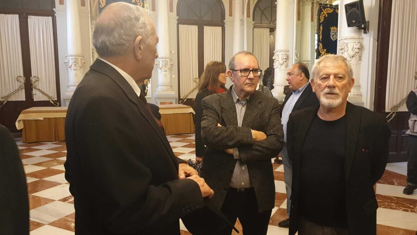 Fotos de la capilla ardiente de Manuel Alcántara