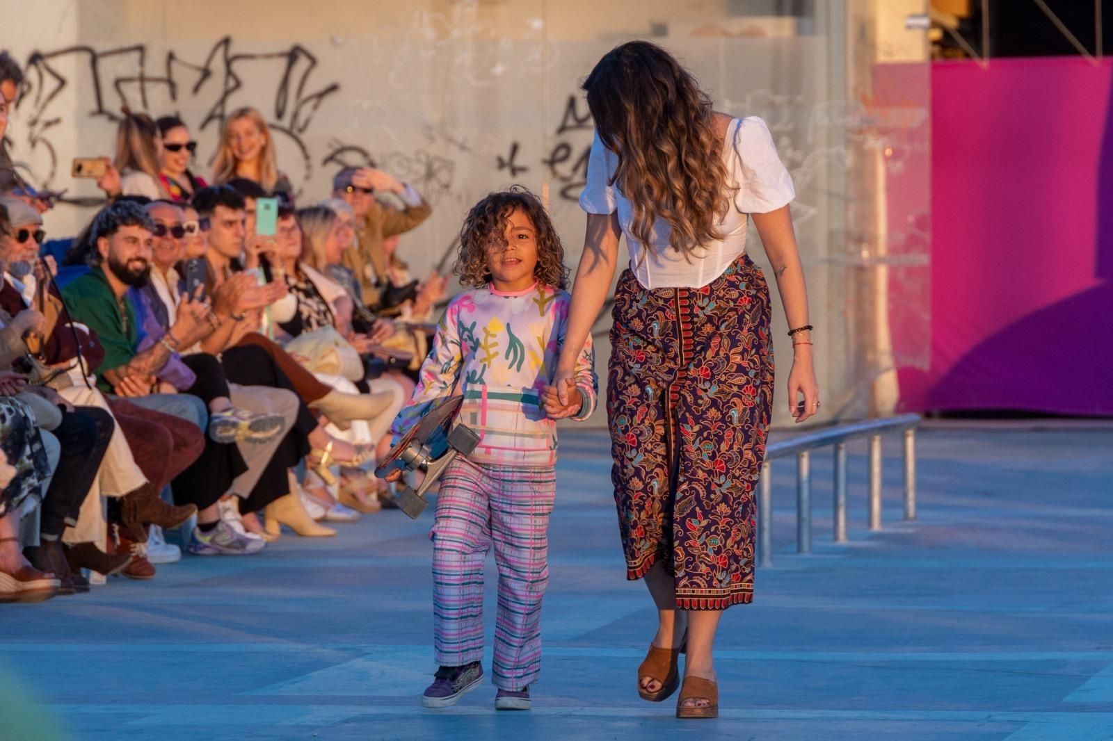 Imágenes  del LUX Fashion Show de la Escuela de Arte de Cádiz