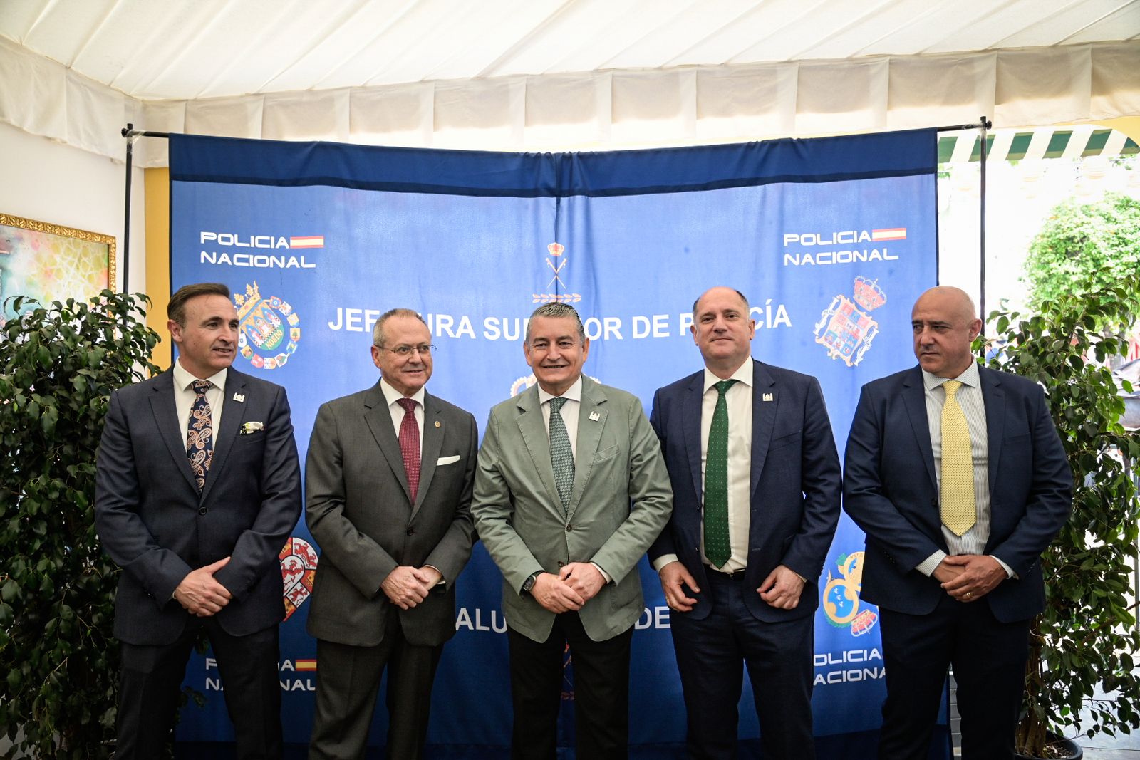 Bicentenario más uno en la caseta de la Policía Nacional