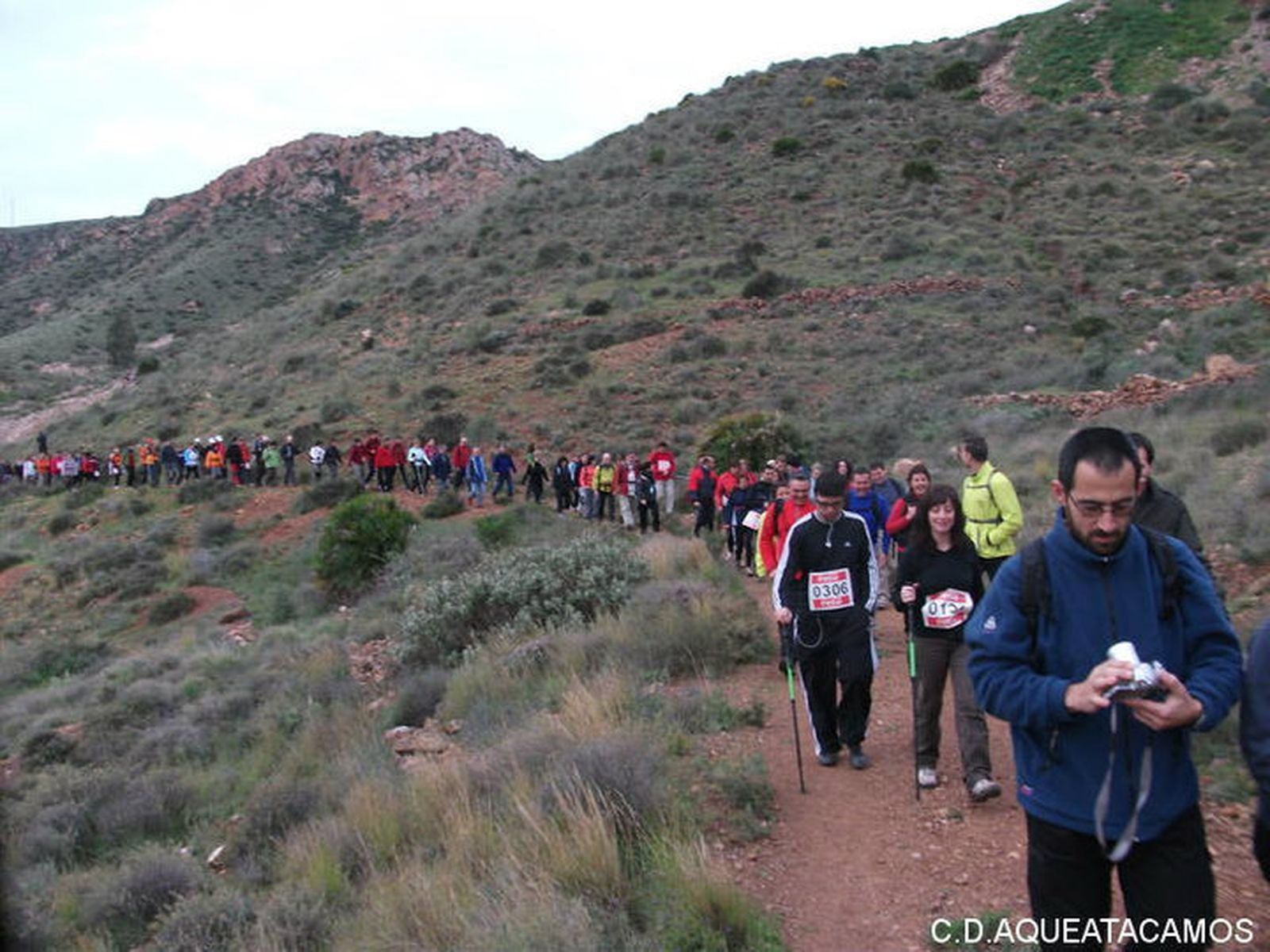 Son muchas las personas las que deciden participar en este trail.
