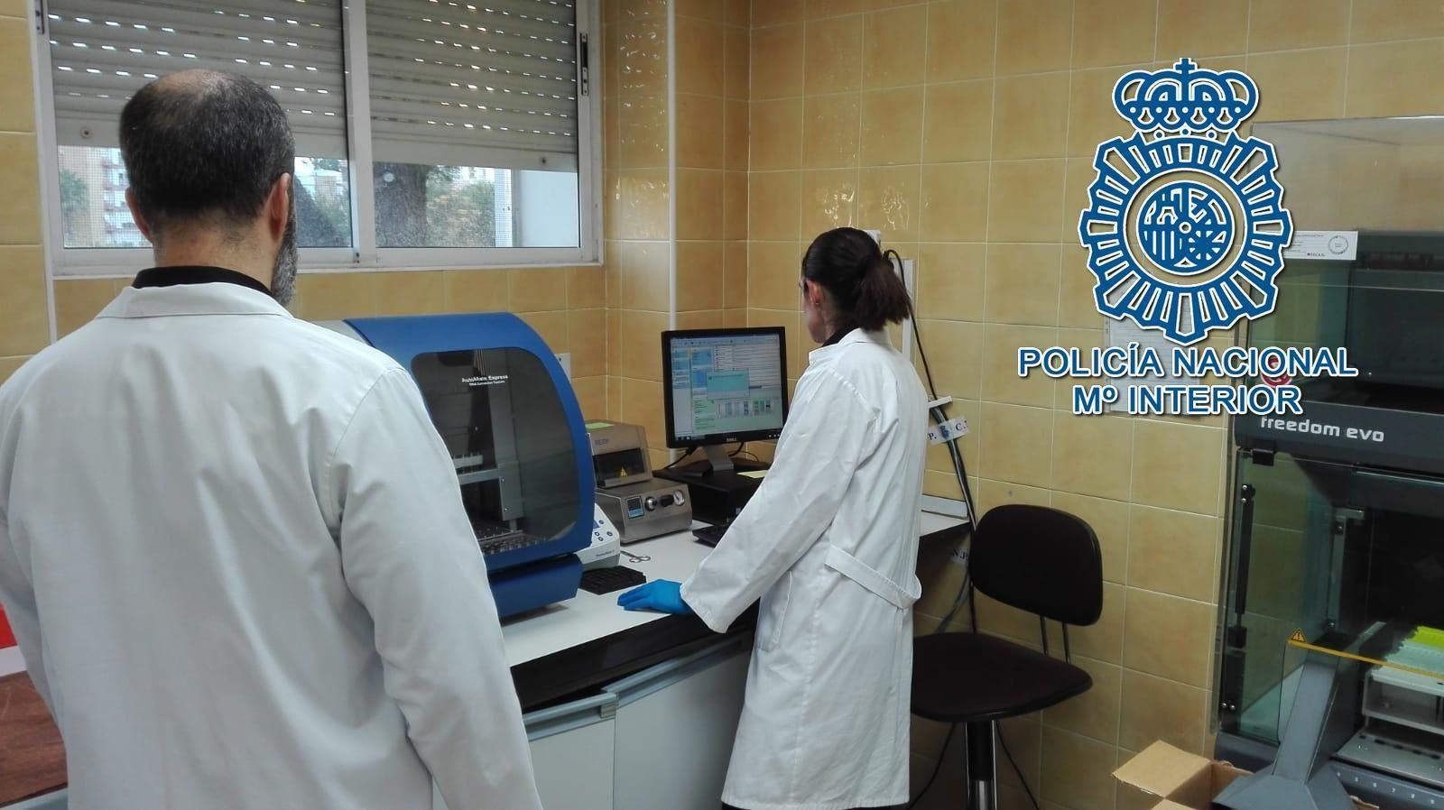 El laboratorio de la Policía Científica de Sevilla.