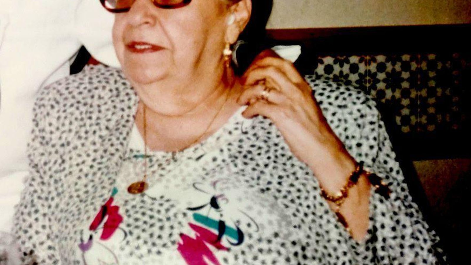 La cantaora en una fiesta familiar, años `90.