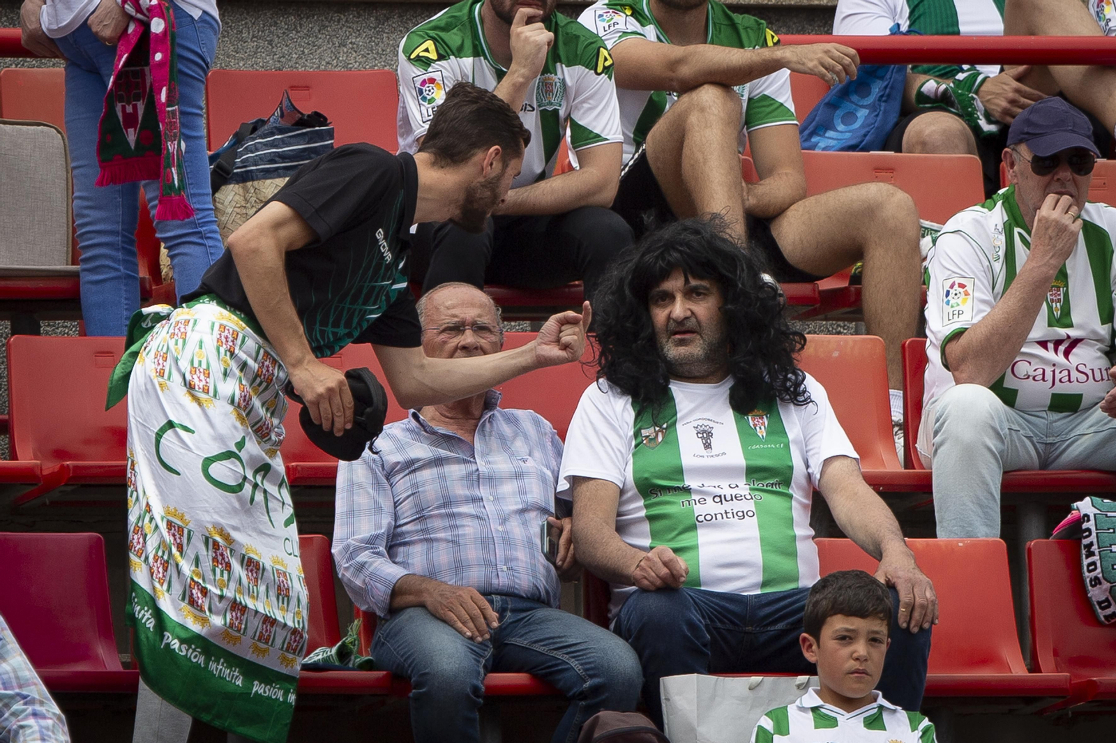 Las mejores fotos del ambiente en el Recreativo Granada - Córdoba CF