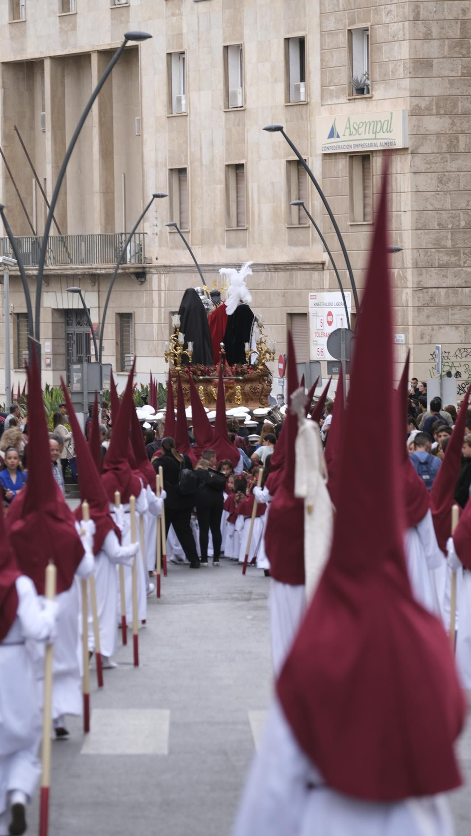 La procesión de Coronación en Almería, en imágenes