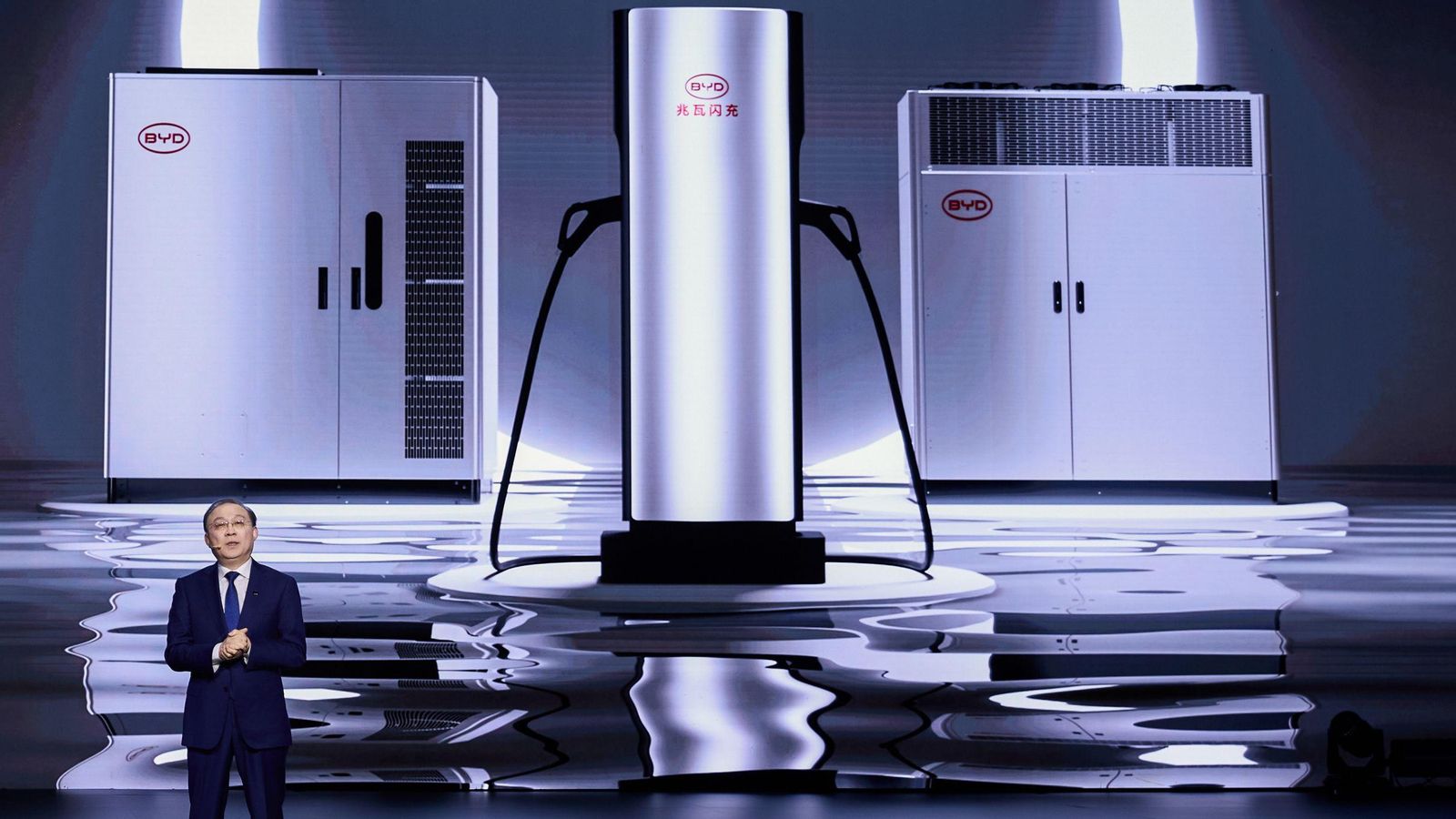 Junto con la Super e-Platform, BYD ha desarrollado una tecnología de carga a su altura, capaz de ofrecer potencias por encima del megavatio.