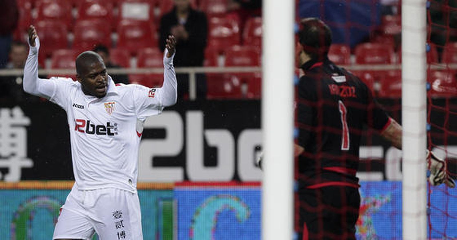 El Sevilla no pasa del empate en casa ante el Athletic de Bilbao. / Antonio Pizarro