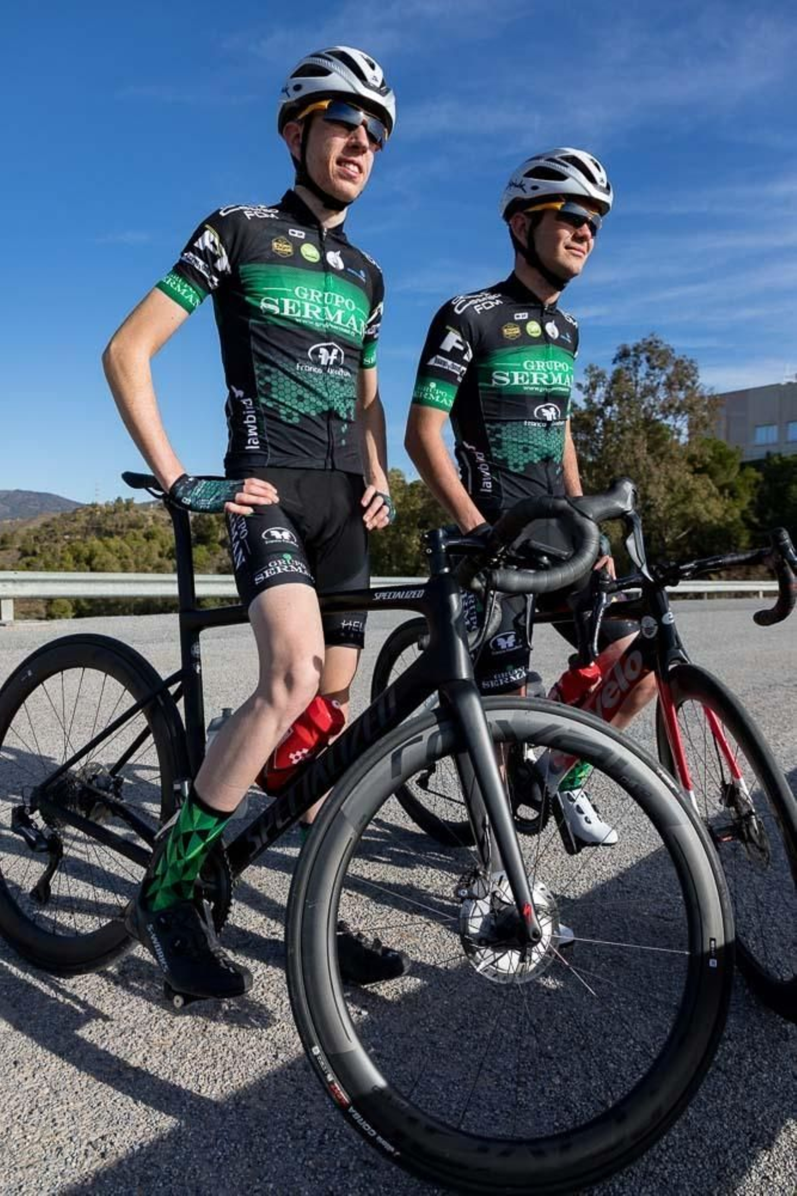 El nuevo maillot del Team Grupo Serman.