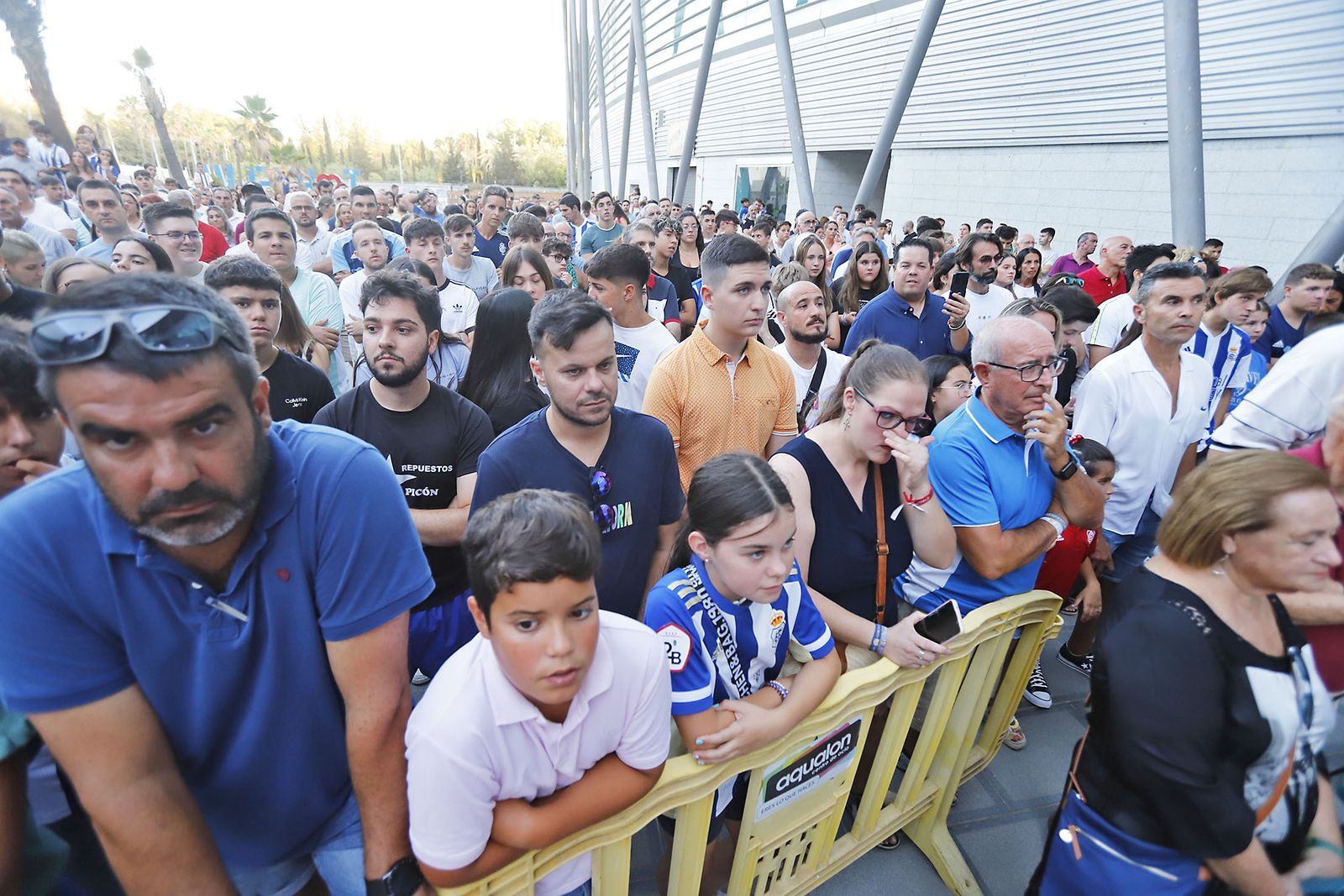 Imágenes de las nuevas equipaciones del Recreativo de Huelva para la temporada 2023/24
