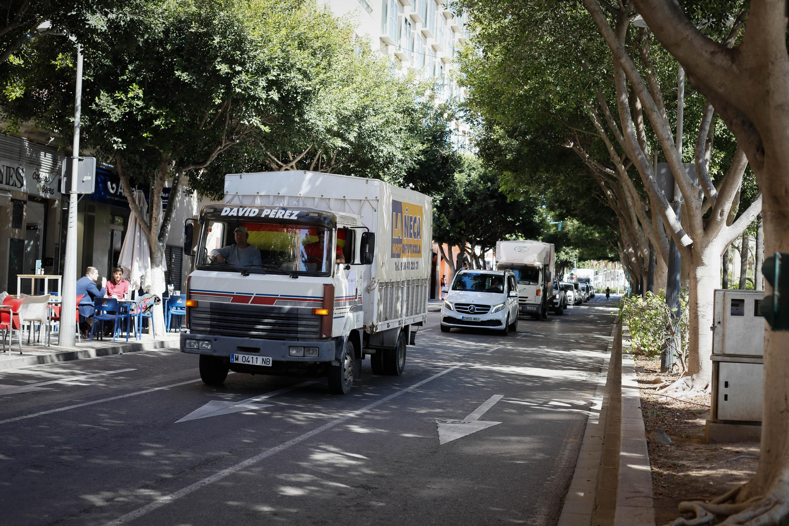 Los agricultores colapsan el puerto de Almería