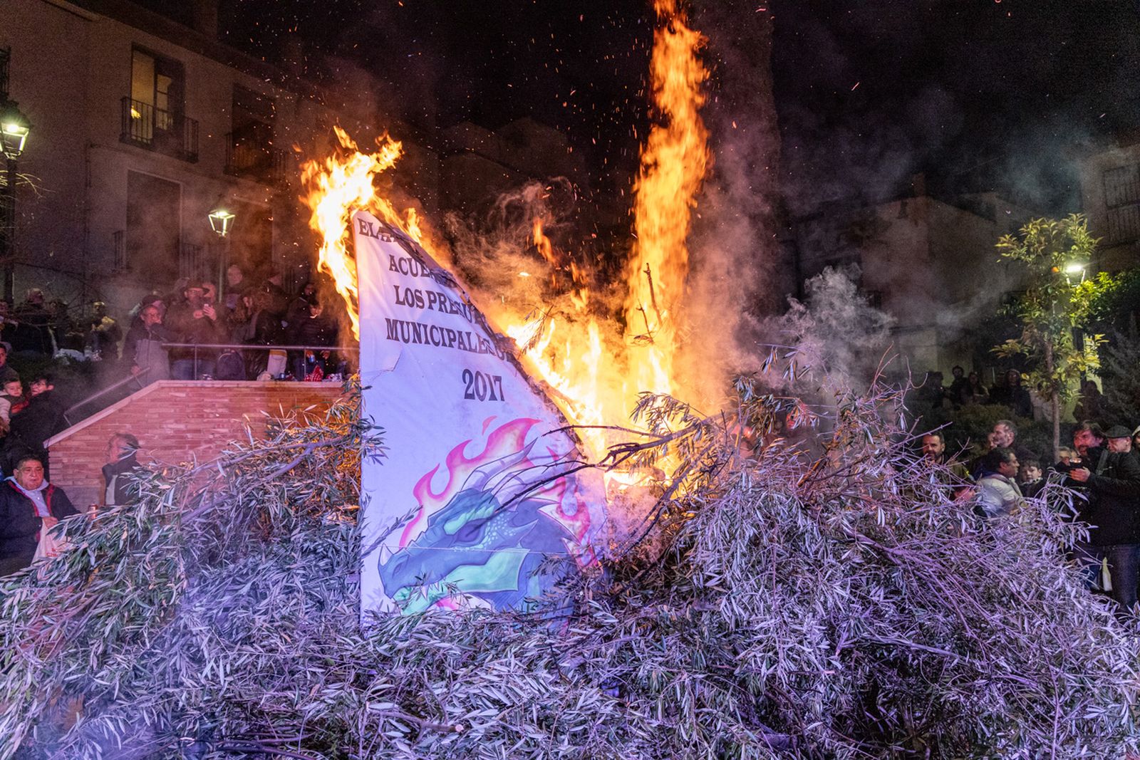 Encendido en Jaén de la lumbre oficial de San Antón 2026 y bendición de los animales
