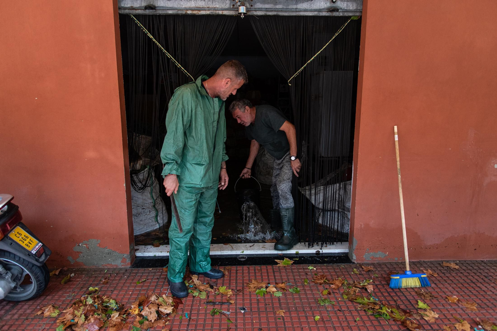 Imágenes de las inundaciones causadas por la lluvia en Isla Cristina