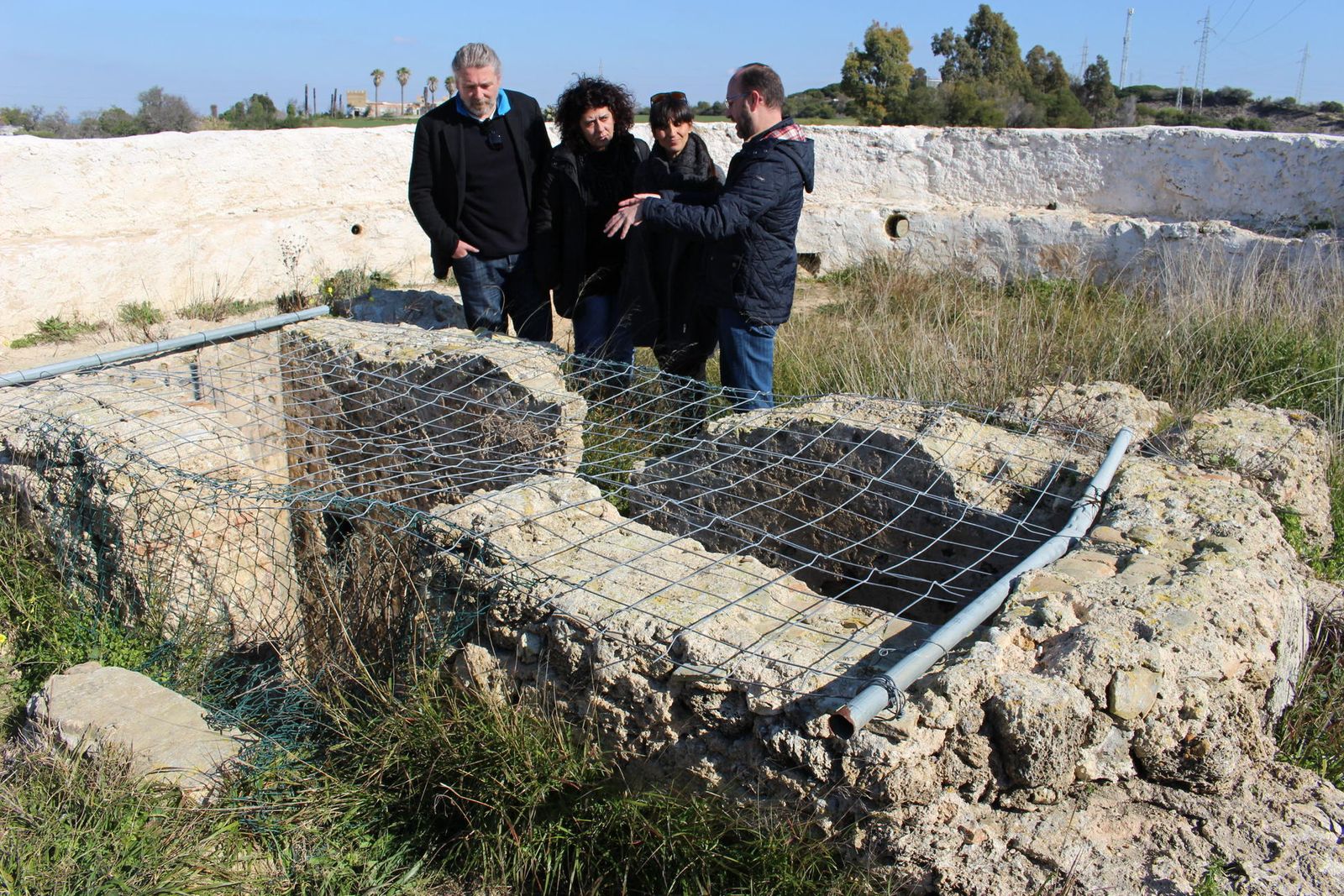 Parte del grupo municipal del PA, en una visita a la noria de Autrán.