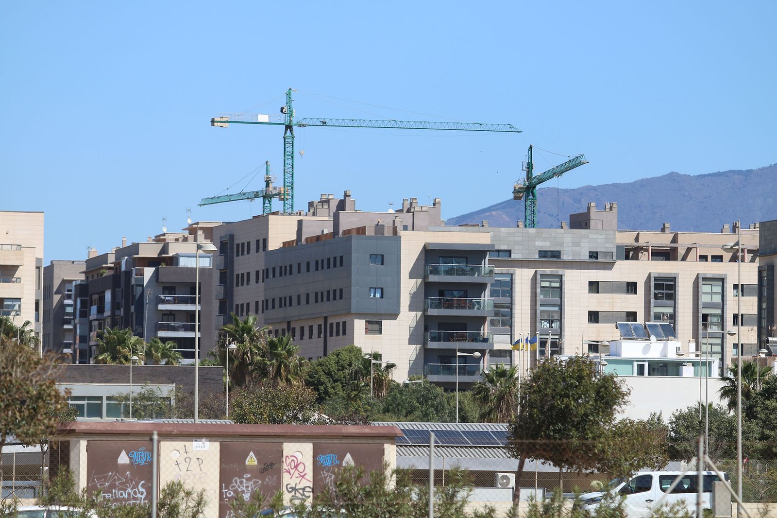Edificios en construcción en la Vega de Acá