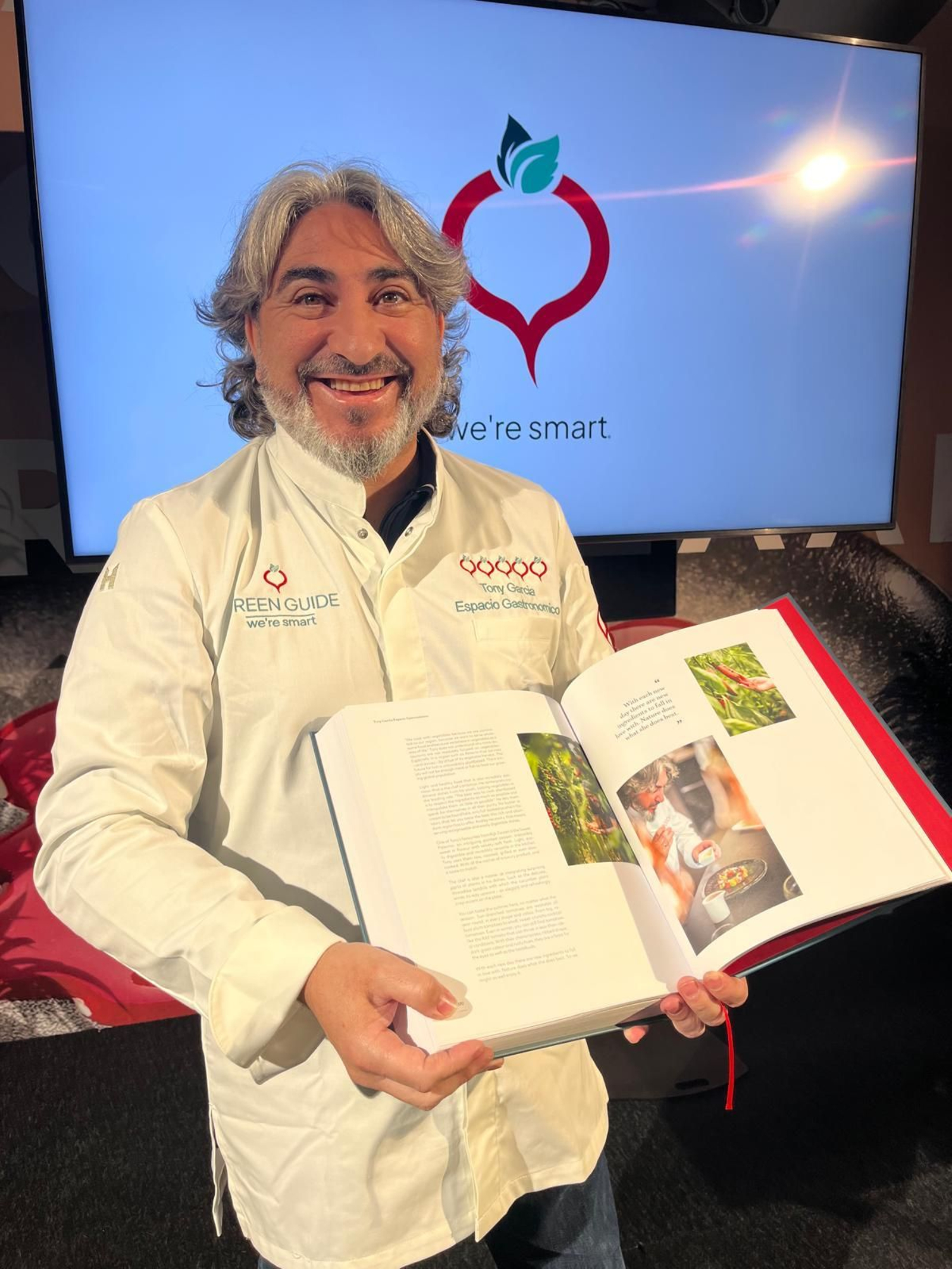 Tony García renueva en Londres el reconocimiento a su cocina verde: "Es un homenaje a los agricultores de Almería"