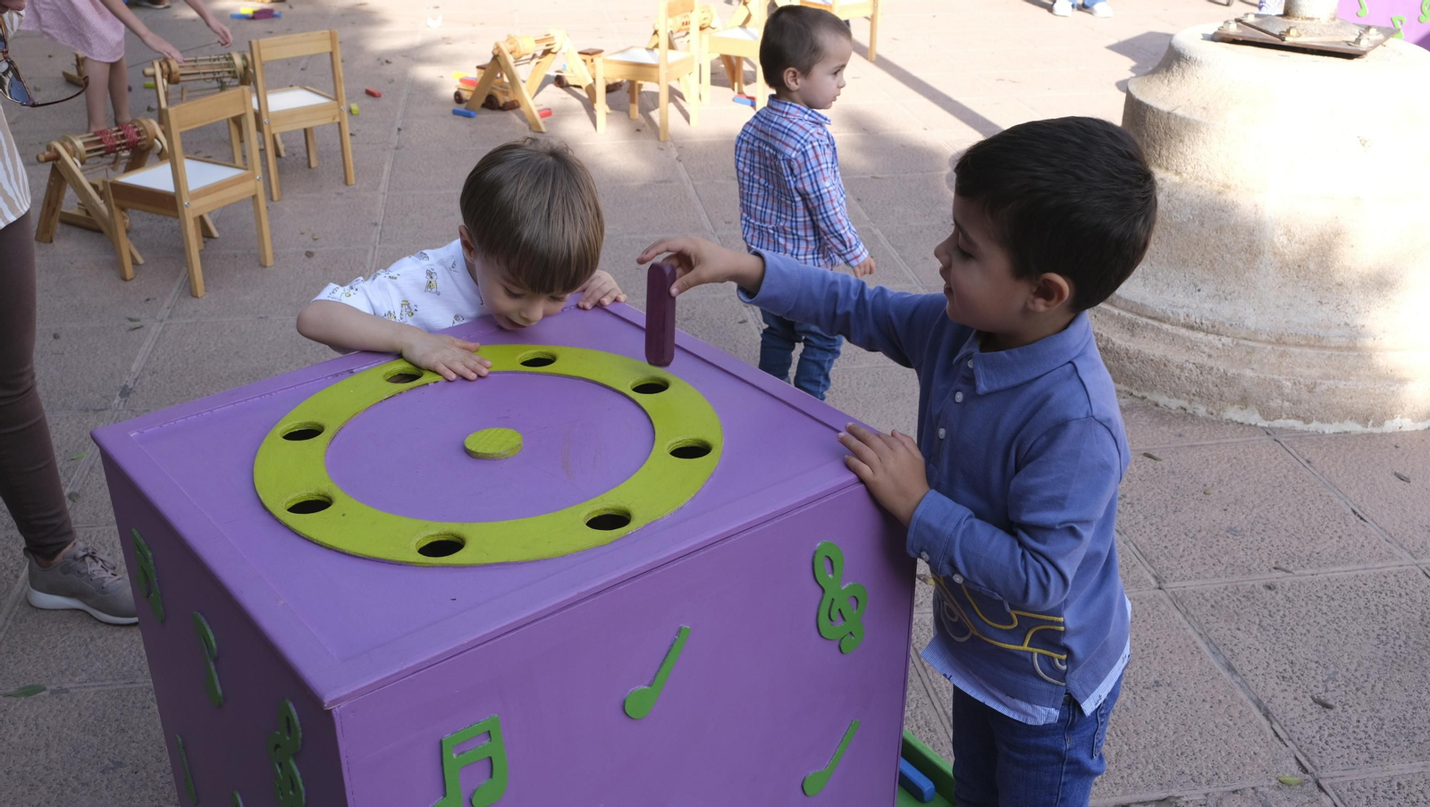 Imágenes de la Noche en Blanco, en Almería