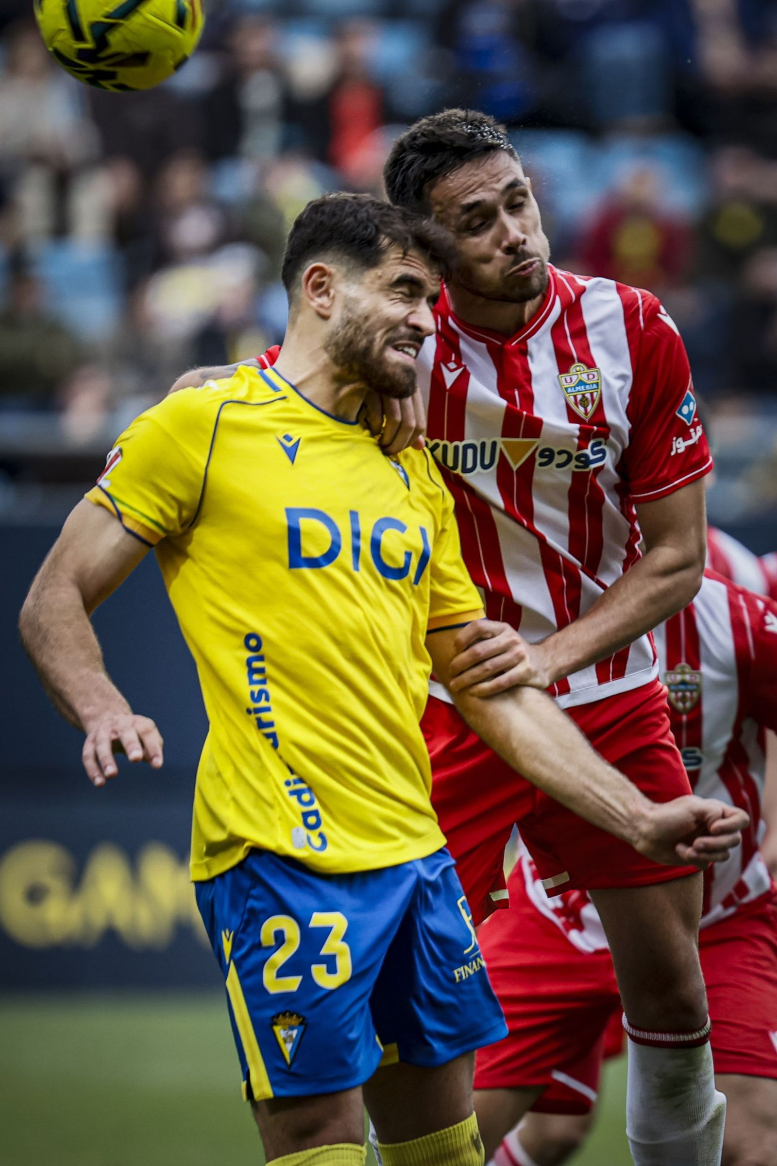 Búscate entre las imágenes del partido de fútbol Cádiz CF - UD Almería