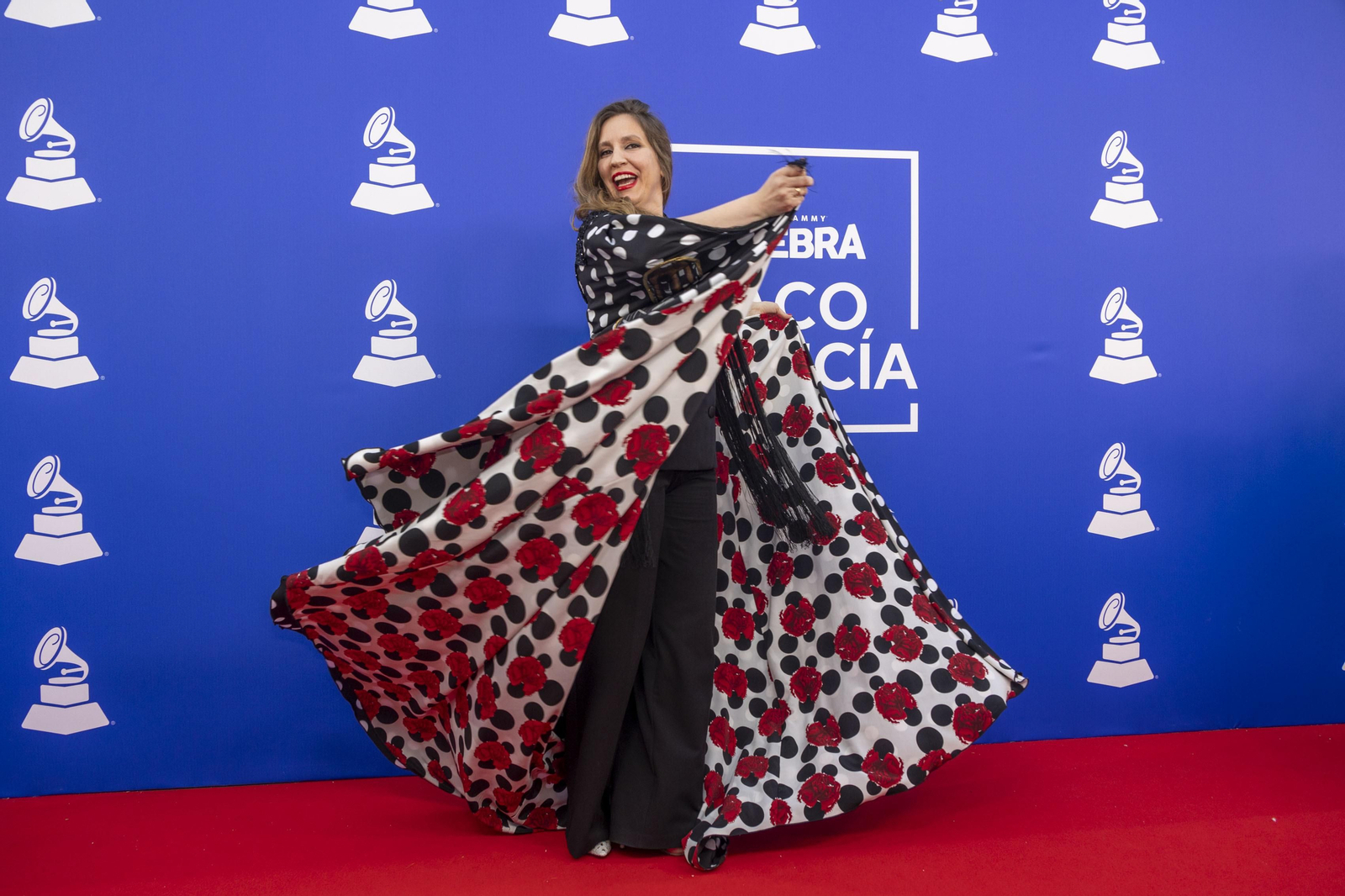 Las imágenes de la alfombra roja en el Falla con el homenaje de los Latin Grammy a Paco de Lucía