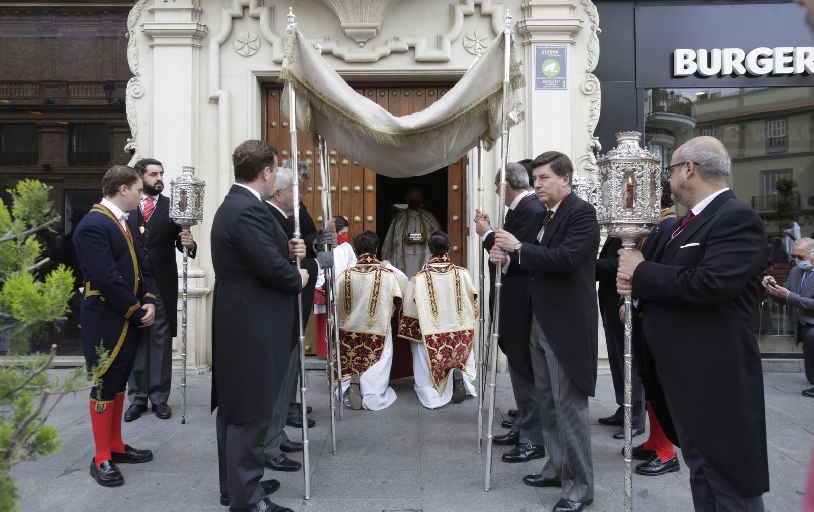 PROCESION DE LOS IMPEDIDOS DE LA SACRAMENTAL DEL SAGRARIO