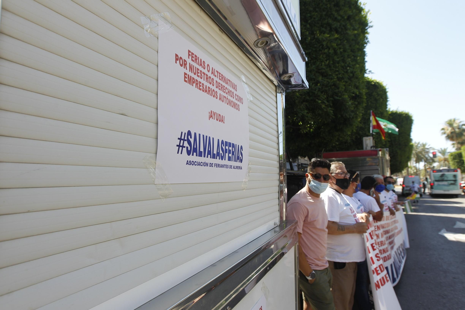 Fotogalería manifestación feriantes. Almería