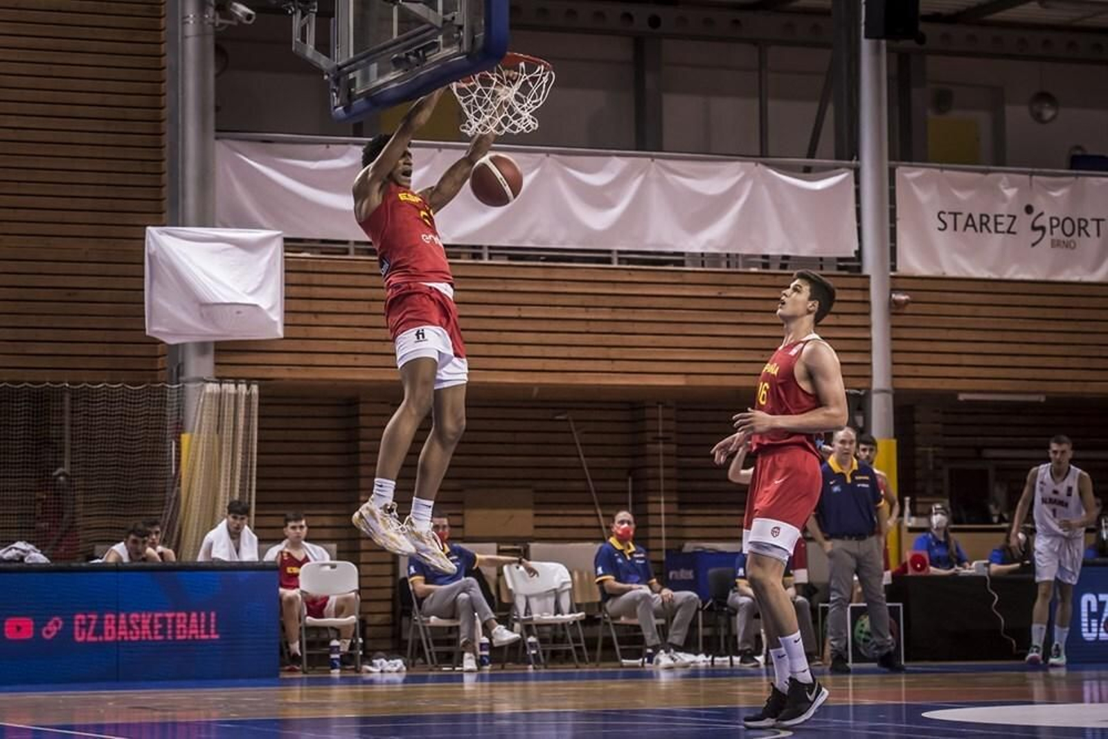 Fotos: los cinco 'malagueños' con España sub 20 en Brno