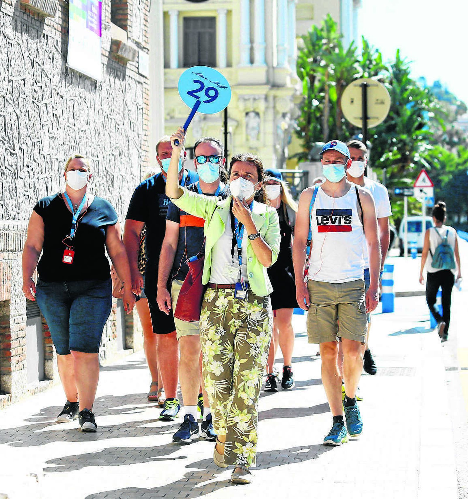 Cruceristas por el centro de Málaga.