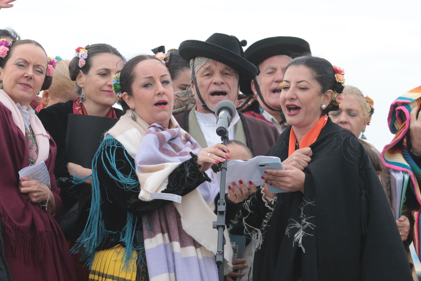 Miles de almerienses acuden a Torregarcía en la Romería de la Virgen del Mar