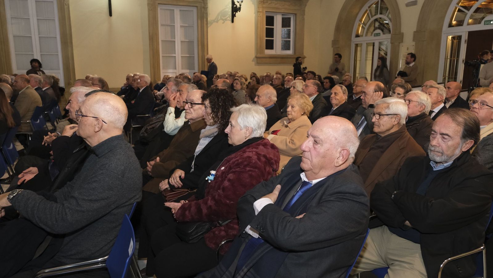 Las fotografías de la entrega del Escudo de Oro de la Provincia al Doctor Francisco Ortega Viñolo