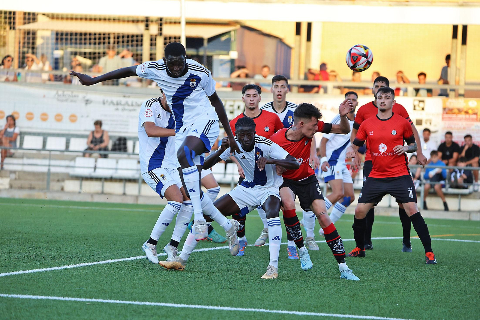 Imágenes del amistoso entre el CD Punta Umbría y el Recreativo de Huelva